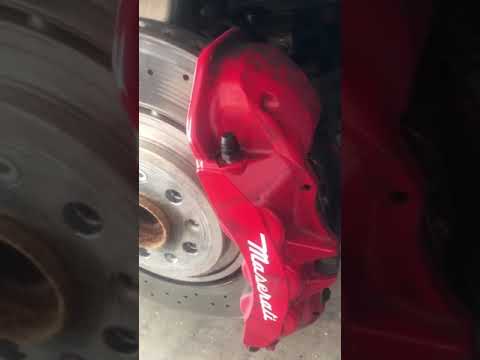Replacing Maserati Ghibli S/SQ4 Brakes AND Rotors