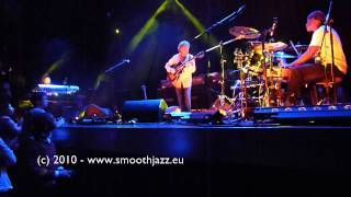 Lee Ritenour - Lil' Bumpin' (Metropool Hengelo, Nov 2, 2010)