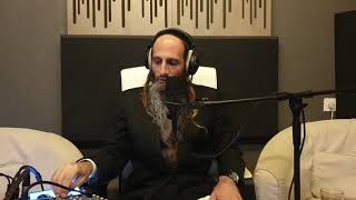 מדברים מרבי נחמן מברסלב   חנוכה   נקודת אור של איכות (הרב מאור קריו) - התמונה מוצגת ישירות מתוך אתר האינטרנט יוטיוב. זכויות היוצרים בתמונה שייכות ליוצרה. קישור קרדיט למקור התוכן נמצא בתוך דף הסרטון