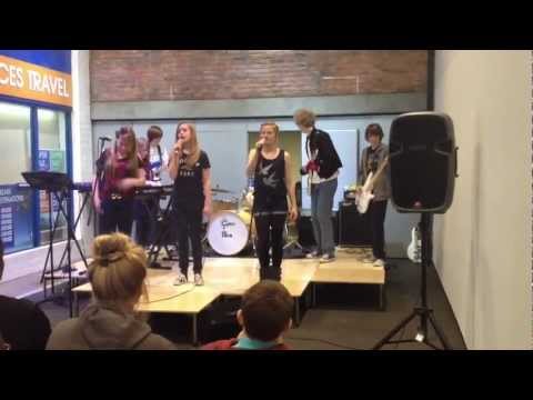 Celebrity Skin - Hole - Joe Reeves