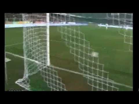 Giaccherini's EPIC FAIL! Cesena V Juventus 2011 Giaccherini Does a Rosenthal!