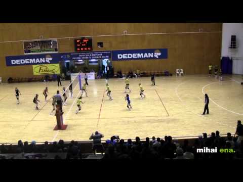 Volei: Ştiinţa Bacău -- Tomis Constanta 2-3