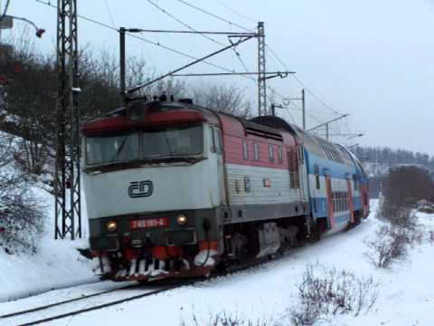 749 181 na čele os. 9055 - Praha Michle - průjezd - 5.12.2010.