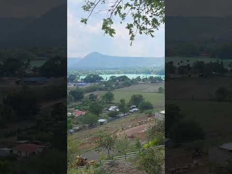 Mirador De La Laguna de Apastepeque en San Vicente, El Salvador.