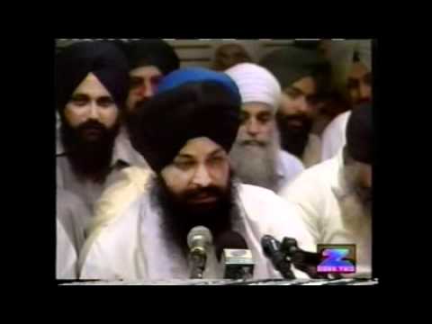 Ab Hum Chalee Thakur Peh Haar - Bhai Sarbjit Singh - Live Sri Harmandir Sahib