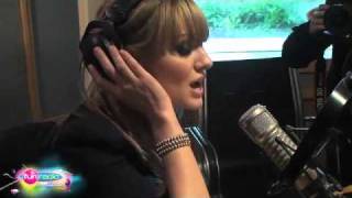 Alexandra Stan en live: &quot;Get Back ASAP&quot; et &quot; S&amp;M &quot;