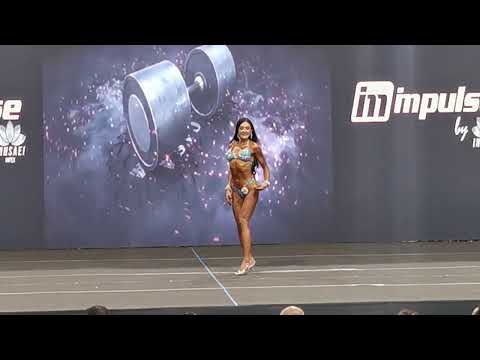 Presentación Categoría Bikini Fitness senior mas de 1.60 m.