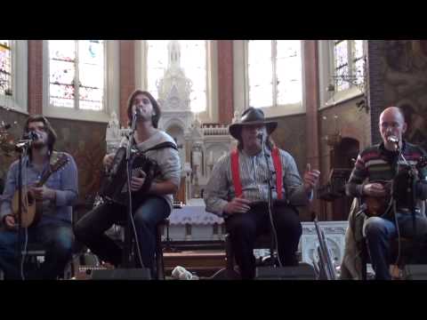 The Jolly Beggars live playing the song "The Good Ship Kangaroo" in Goes, Holland