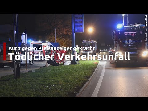Tödlicher Unfall: Auto auf Innviertler Straße bei Grieskirchen frontal gegen Preisanzeiger gekracht