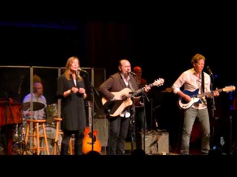 Colin Hay - If I Had Been A Better Man (eTown webisode #791)