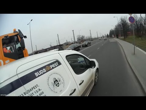 MCC-983 Close pass - Centizés