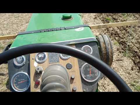 Oliver 1955 planting soybeans yesterday, just trying to beat the rains 5/15/20