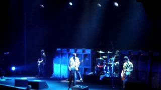 Avril Lavigne - American Idiot (Cover) @ Live in Newcastle 13/04/2005