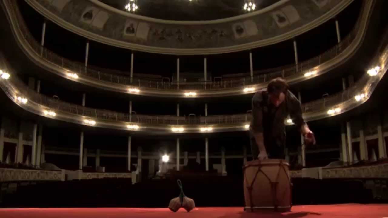Folklore en el Coliseo Podestá - video