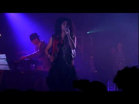 Neneh Cherry - Buffalo Stance (Live at Glastonbury Festival 2011)
