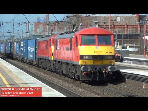 90028 & 90040 at Wigan - 17th March 2020