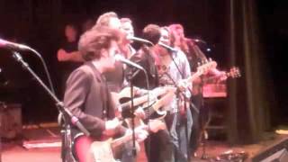 Willie Nile & Bruce Springsteen perform One Guitar, LoD 2012