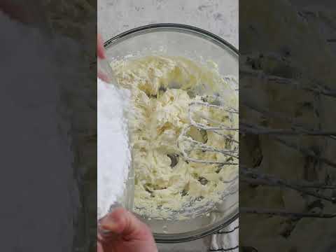 A Bright and Light Lemon Cream Cheese Frosting for Spring 💐