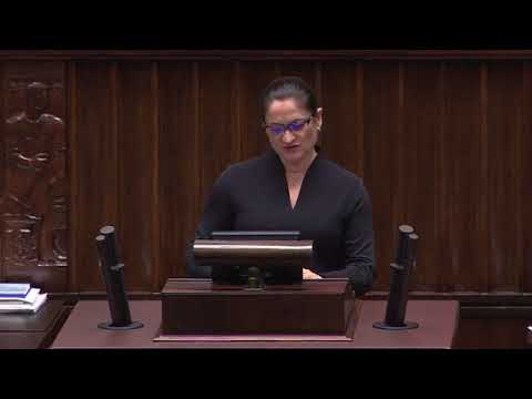 Dorota Arciszewska-Mielewczyk przedstawia sprawozdanie o rejestrze jachtów