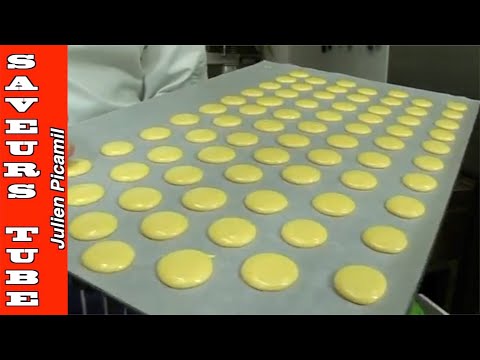 How to make French Lemon Curd "Macarons" delicious and easy to make with Julien Picamil.