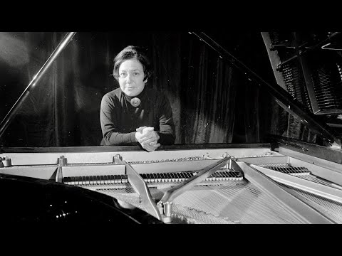 Beethoven: Piano Concerto No. 5, Op. 73 / Alicia de Larrocha; Heinz Wallberg: NHK (1984.6.27 Tokyo)