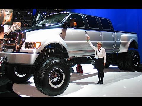 Большущий серийный автомобиль Ford F650