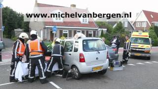 preview picture of video 'Veel schade na verkeersongeval op de Zwarteweg Leidsevaart in Bennebroek'
