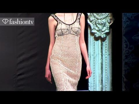On Aura Tout Vu Runway Show - Fall 2011 FashionPhilosophy Fashion Week Poland | FashionTV - FTV.com