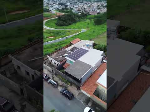 Energia Solar em Itaúna: 1.000 kWh/mês com 16 Painéis Bifaciais #Shorts