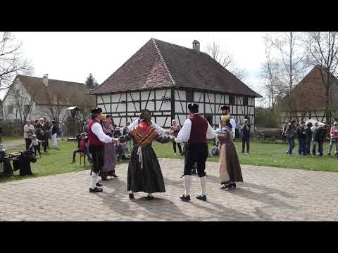 Traditional German Dance-Upper Swabian Folk Dance (3)