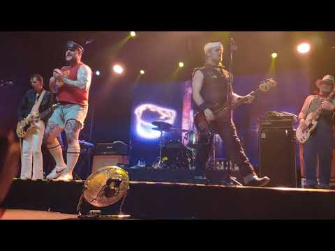 Turbonegro - Sell Your Body (Live in São Paulo - 2019)