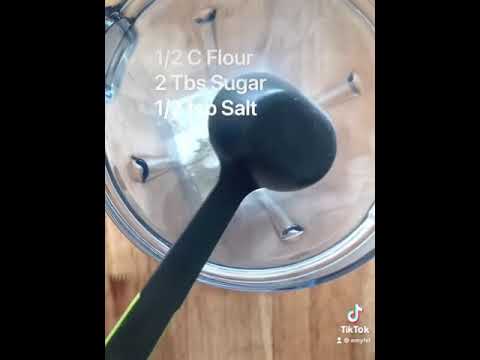 Dutch pancake with lemon syrup