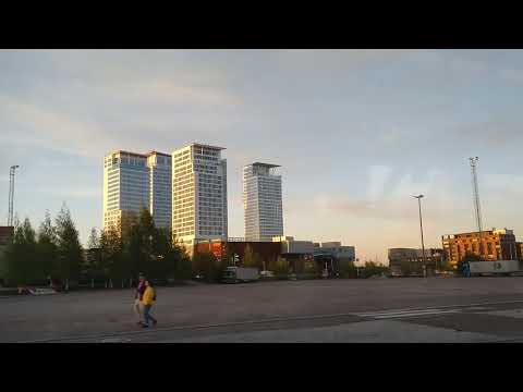 Kalasatama tornitalo liikkuu