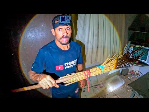Imagens Fortes na Casa da Bruxa   Henrique Ficou Possuído ao Pegar a Vassoura da Bruxa