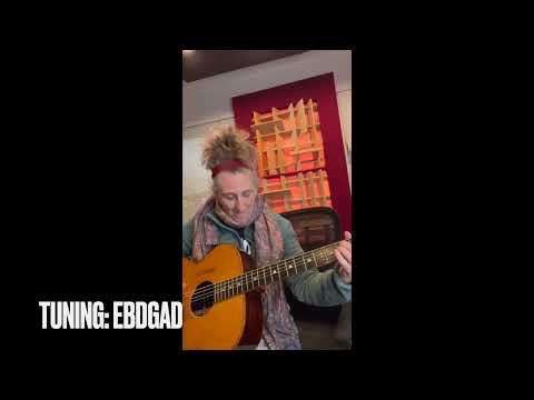 30 Strumming Patterns you Must Know by Vicki Genfan - Strum #1