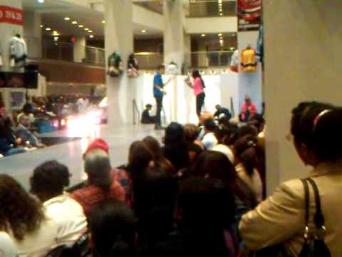 SAUDIA J. PERFORMING, CAUTION & STYLEZ DANCING, FASHION IS ART FESTIVAL PRUDENTIAL CENTER