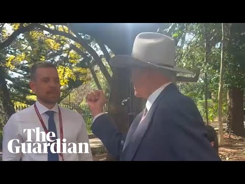 Australian politician Bob Katter threatens to punch journalist who asked about Lebanese heritage
