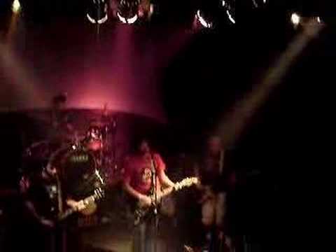 Fresno - curitiba 23/07/2006 - cada poça dessa rua