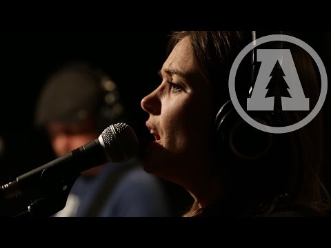 Jill Andrews - Sweet Troubled Man | Audiotree Live
