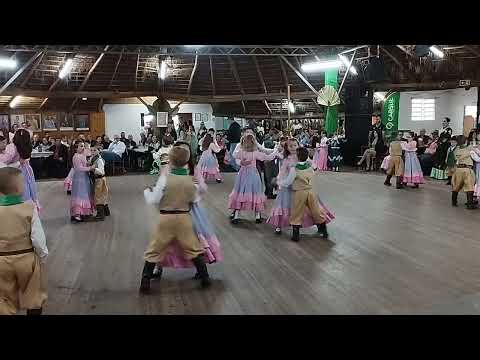 Apresentação Invernada Pré-Mirim do CTG Chama Crioula 20/09/2024 - Rancheira de Carreirinha