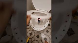 Download lagu Prank petasan diclosed kamar mandi 😄teriakannya🤣#shorts#jail mp3