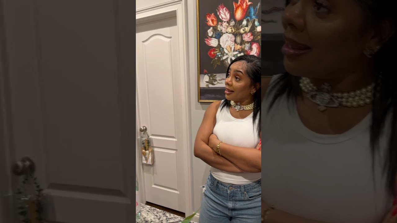 Chase gets into with Candace for starting stuff with Maggie and messing up his deal with Warren G