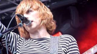 Bettie Serveert - Log 22 (live at Oranjepop, Nijmegen 2010)