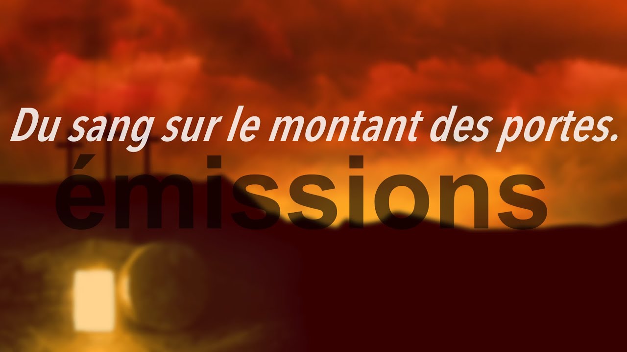 Du sang sur le montant des portes