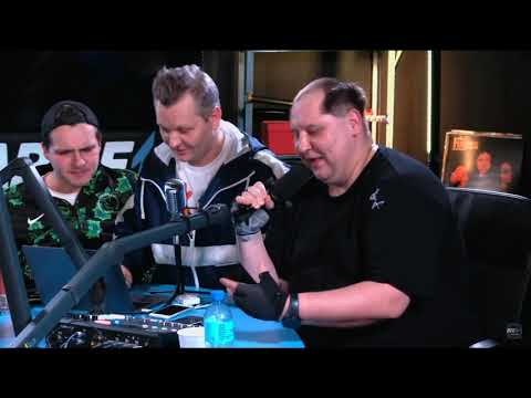 Wini rozpierdala mikrofon i nawija