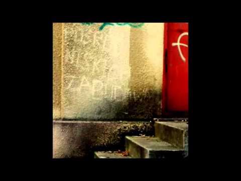 Pośród Niskich Zabudowań-Stawka