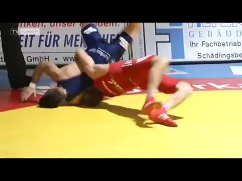 Adelhausen: Ringer starten mit Derbysieg