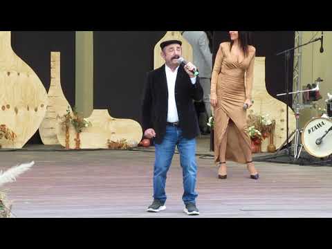 Benito Urgu canta "Gambale twist" (Belvì 22/10/2023)