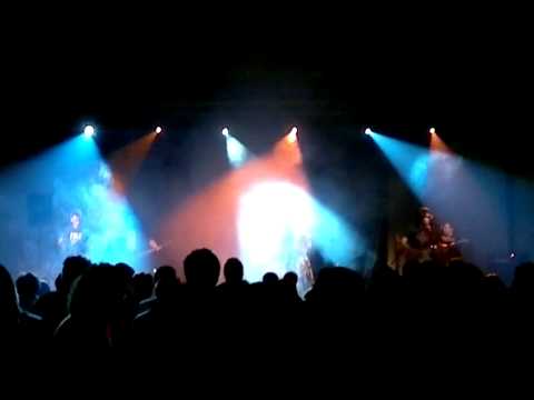 Les Absentes i la Shakira