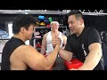 【アームレスリング元世界一】の豪傑さんに腕相撲の勝ち方を教えてもらいました！